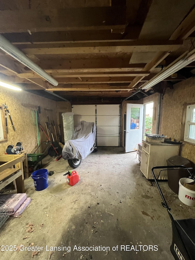 2118 Roberts Ln, Lansing, MI 48910 - photo 7