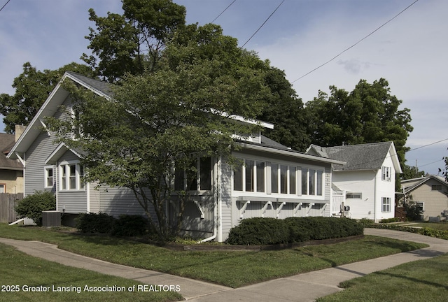 228 W Main St, Grand Ledge, MI 48837 - photo 34