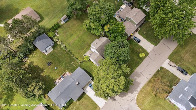 6920 Dickson Dr, Grand Ledge, MI 48837 - photo 43