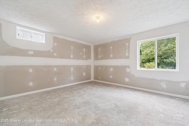 14799 Shamrock Trl, Lansing, MI 48906 - photo 21