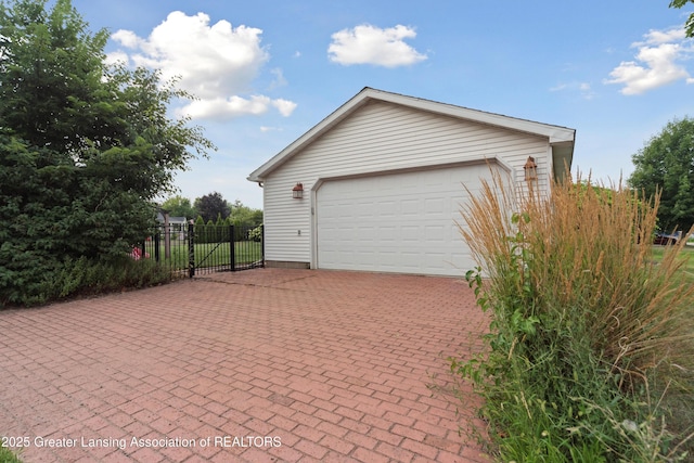 607 E Bridge St, Portland, MI 48875 - photo 37