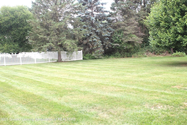 11723 W Andre Dr, Grand Ledge, MI 48837 - photo 6