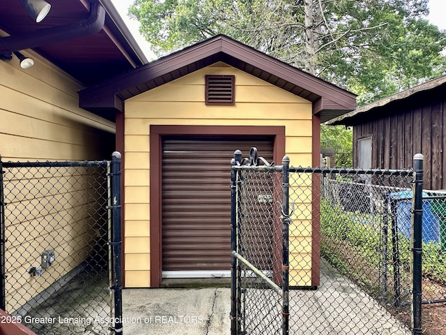 2100 N Waverly Rd, Lansing, MI 48906 - photo 42