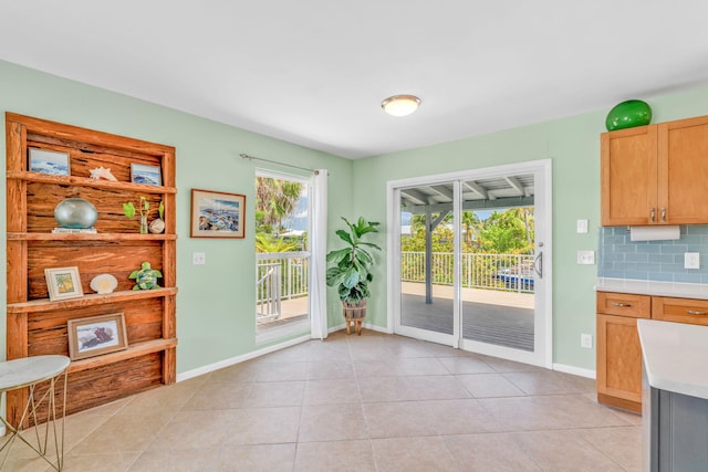 17126 Wahoo Ln, Sugarloaf, FL 33042 - entryway featuring light tile patterned floors and baseboards