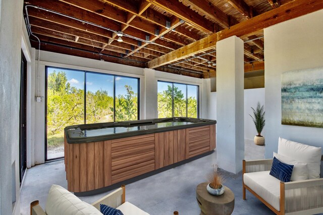 reception area featuring a jacuzzi