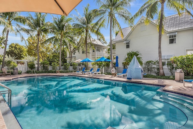 12399 Overseas Hwy Unit 12, Marathon, FL 33050 - pool featuring a patio area, fence, and a jacuzzi