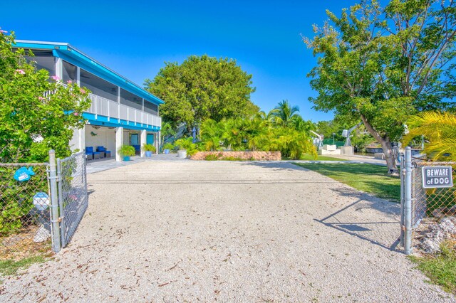 421 Ixora Dr, Big Pine, FL 33043 - surrounding community featuring driveway