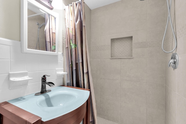 31034 Hollerich Dr, Big Pine, FL 33043 - full bath featuring tiled shower and vanity