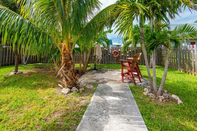 Listing photo 3 for 825 65th St, Marathon FL 33050