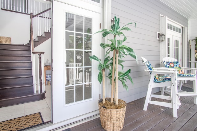 deck with stairs