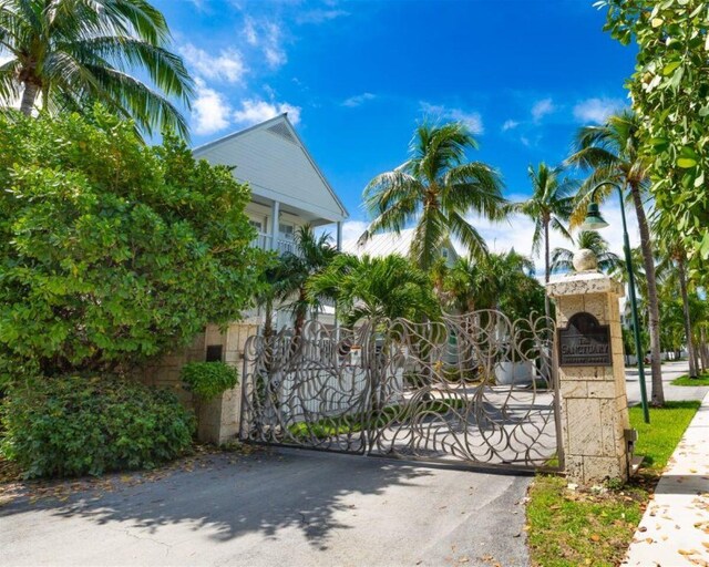 7202 Simran Ln, Duck, FL 33050 - view of gate