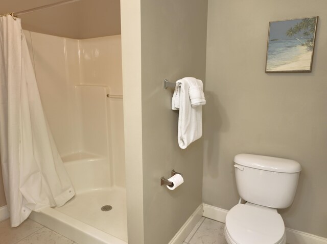 1590 Dolphin Dr, Marathon, FL 33050 - full bathroom with a shower with curtain