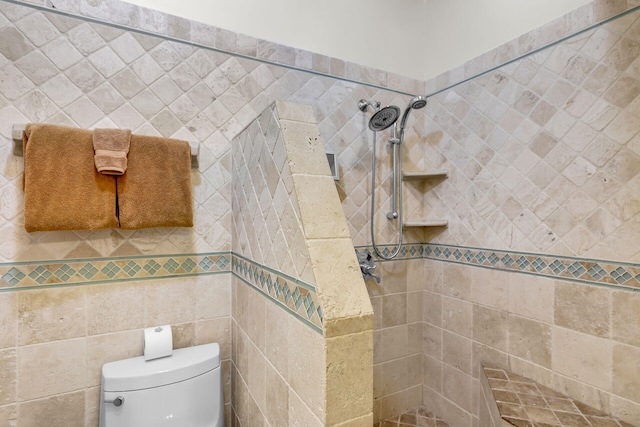 1133 Ocean Dr Unit 4, Marathon, FL 33050 - full bath featuring a tile shower, toilet, and tile walls