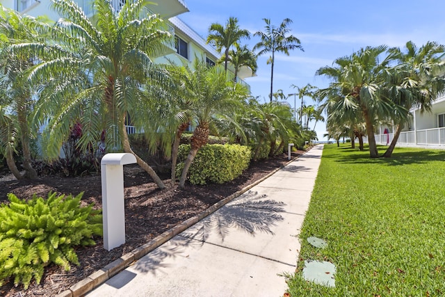 1101 Ocean Dr Unit 29, Key Colony, FL 33051 - view of community featuring a lawn