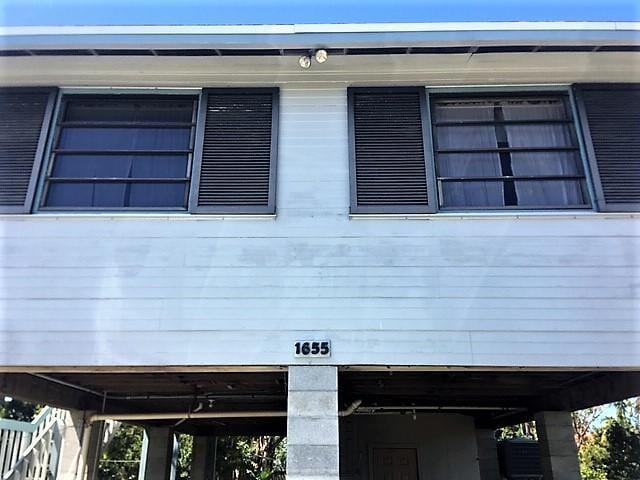 view of home's exterior