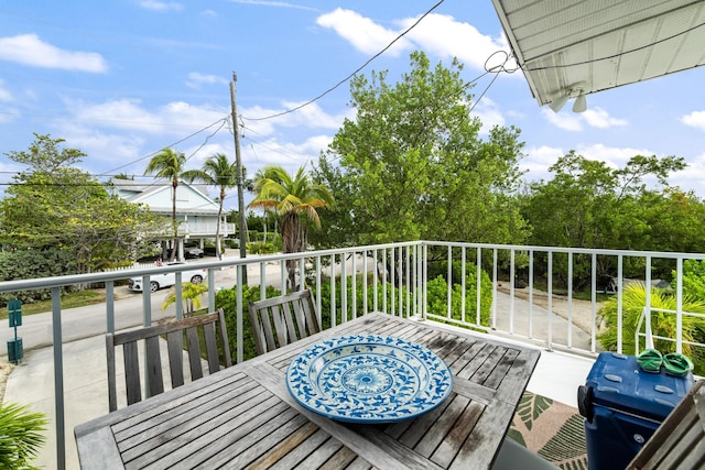 Listing photo 3 for 598 Copa D Oro, Marathon FL 33050