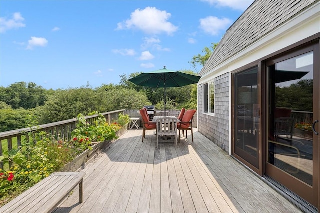 681 Corn Neck Rd, Block Island, RI 02807 - deck with outdoor dining area