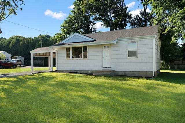 view of front of house featuring a front yard