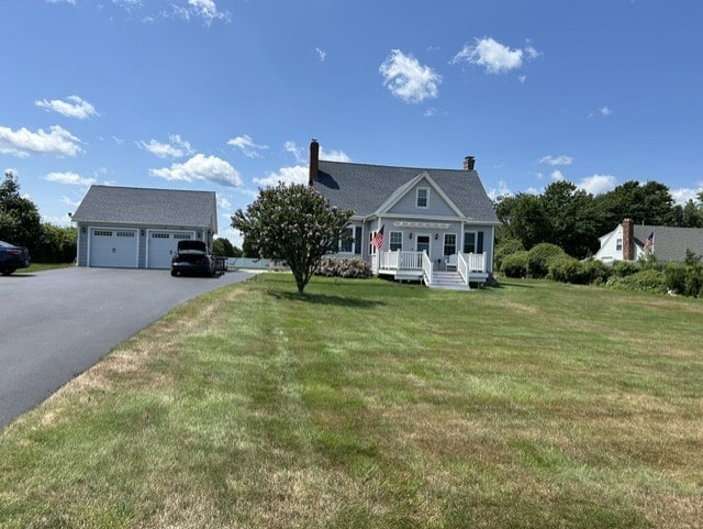 view of front of home with a front lawn