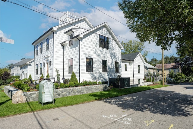 view of front facade