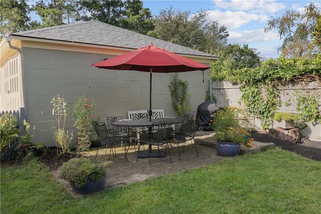 68 Kay St, Newport, RI 02840 - view of patio / terrace featuring fence