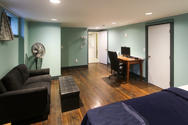 office space with dark hardwood / wood-style floors