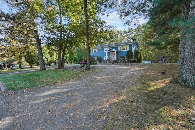 view of front of property