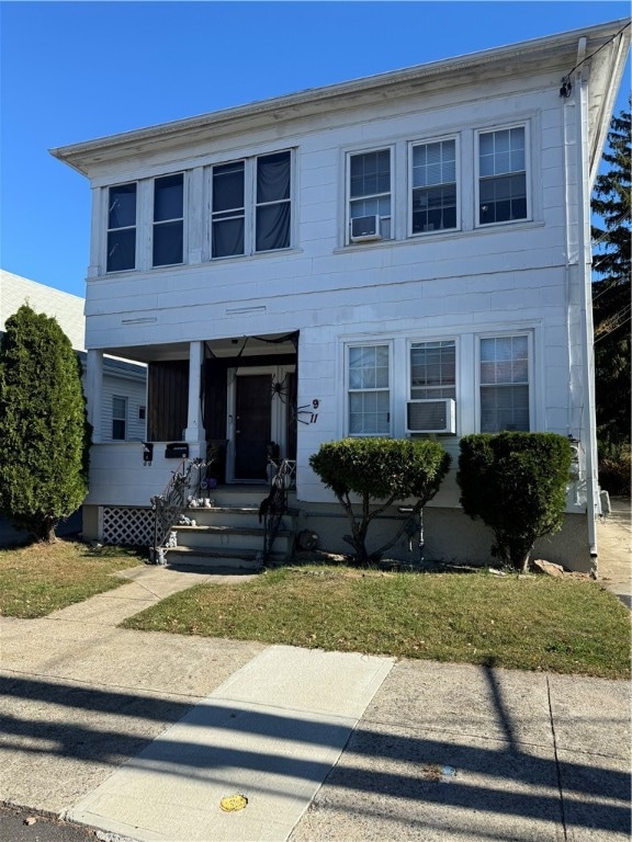 view of front facade featuring covered porch