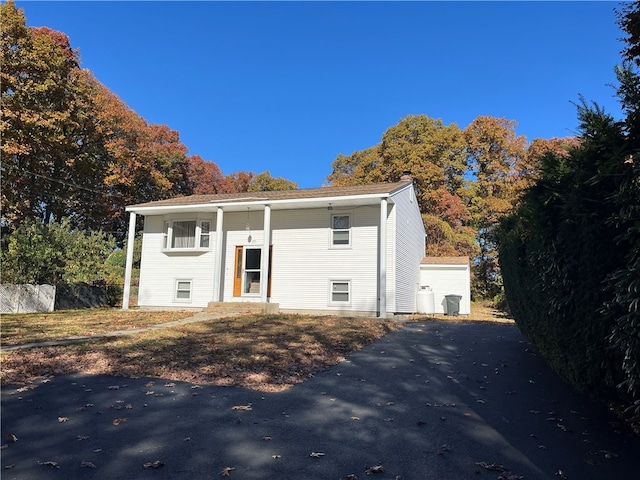 view of front of house