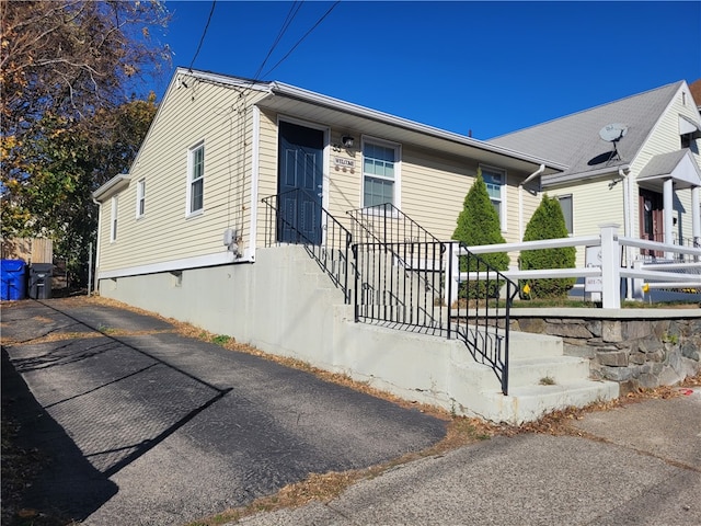 view of front of house