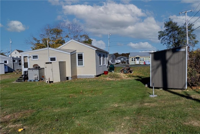 exterior space with a lawn