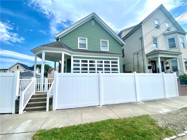 view of front of house featuring a porch