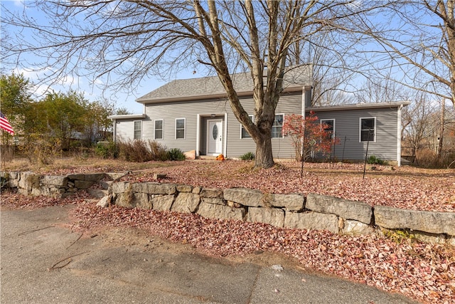 view of front of property