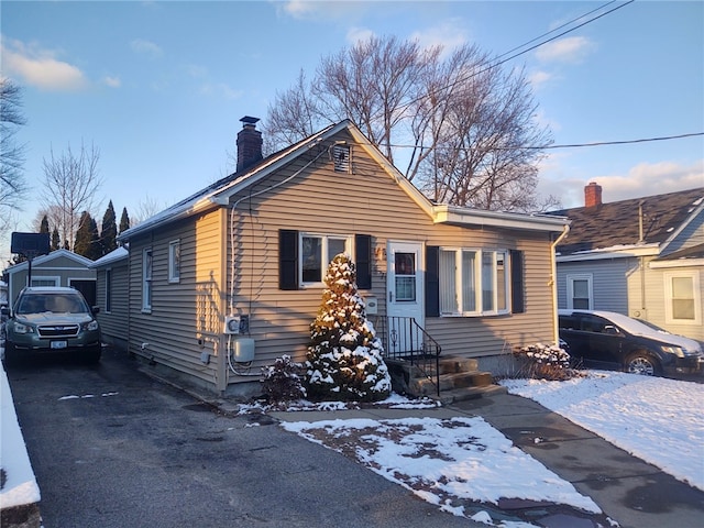 view of front of property