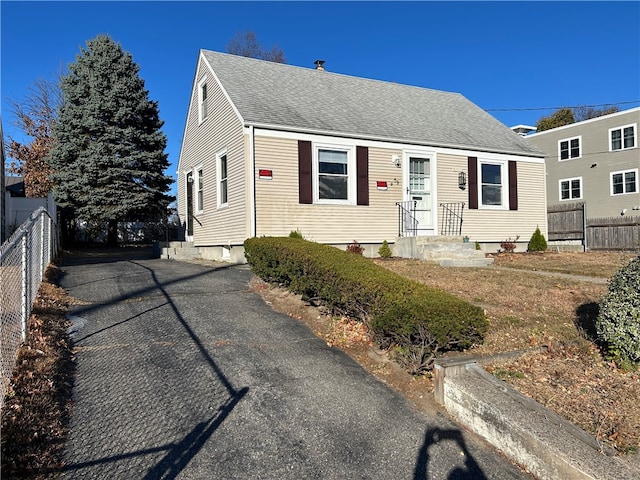 view of front of property