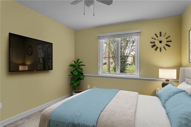 bedroom with ceiling fan