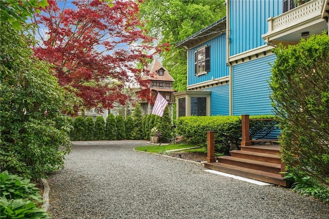 43 Old Beach Rd, Newport, RI 02840 - view of home's community
