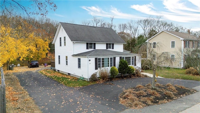 view of front of property