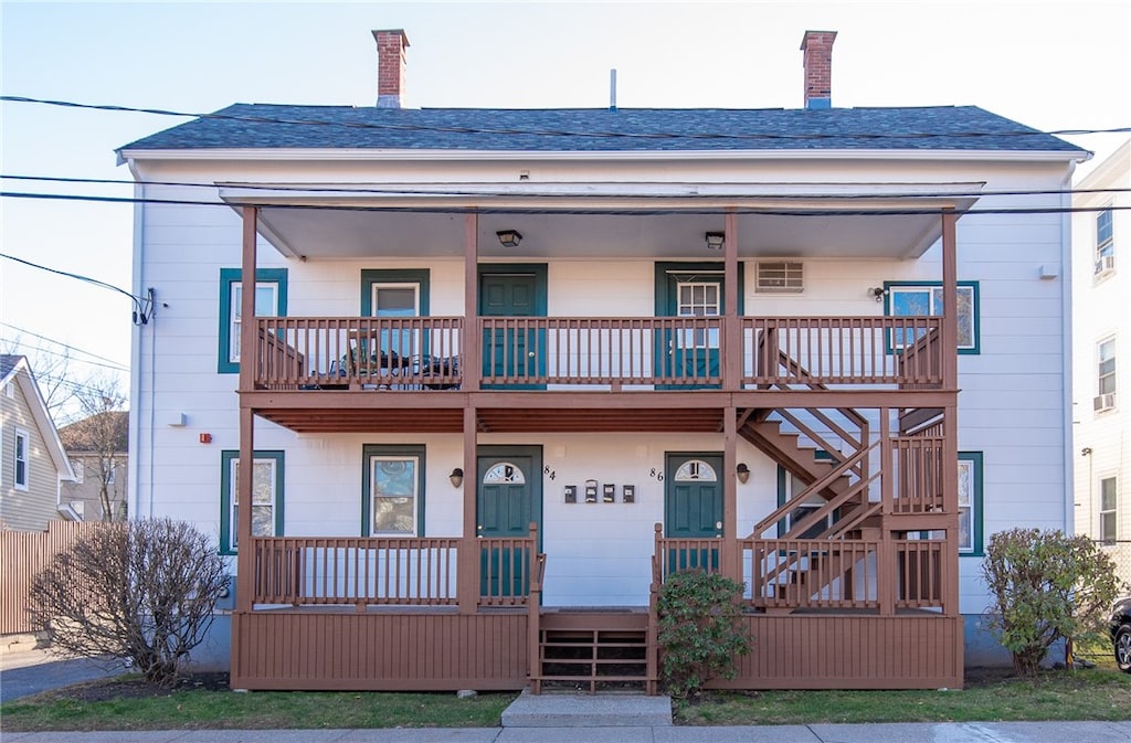 view of front of home featuring covered porch