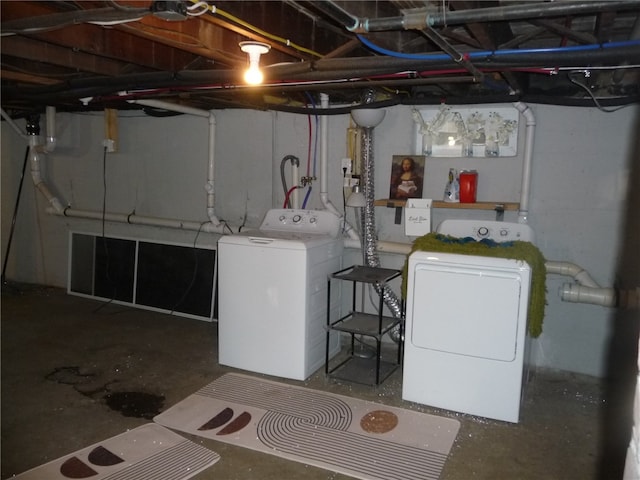 basement featuring independent washer and dryer