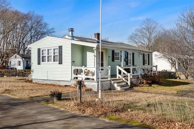 view of front of house featuring covered porch