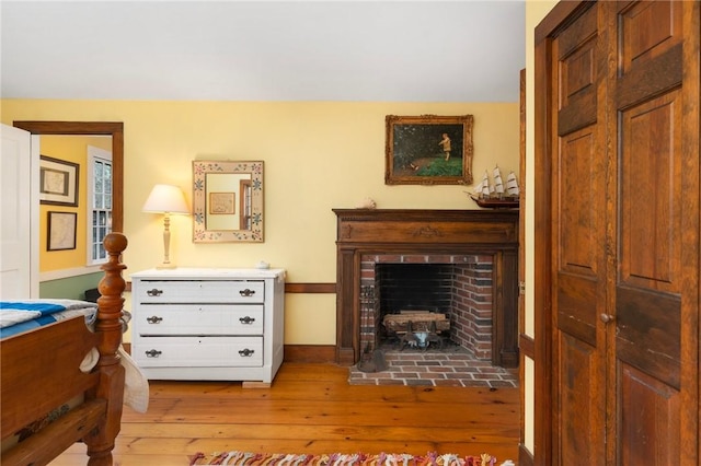 sitting room with light wood-type flooring