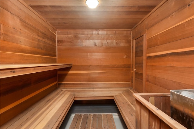 view of sauna / steam room