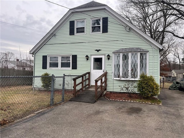 view of front of house