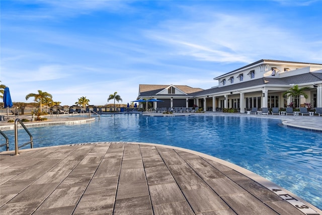 view of swimming pool featuring a patio