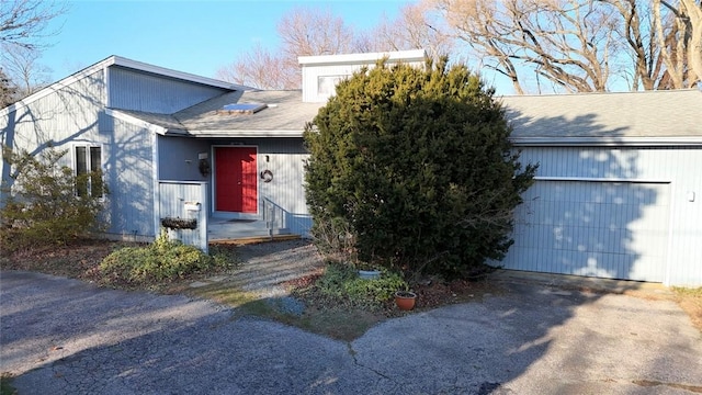 view of front of house with a garage