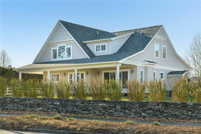 view of front facade with covered porch