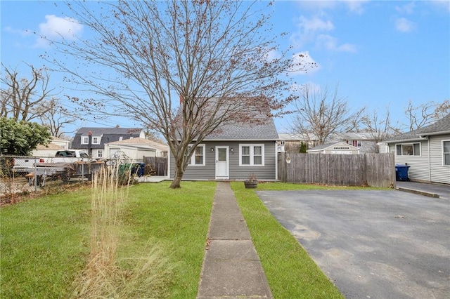 view of front of house with a front yard