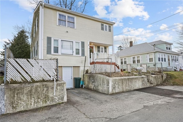 view of front of property with covered porch