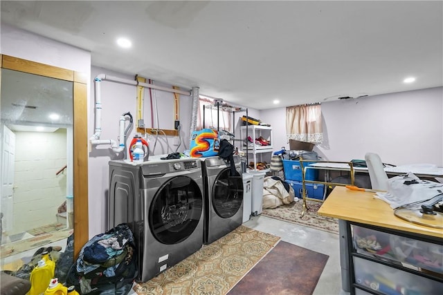 laundry room featuring washer and clothes dryer